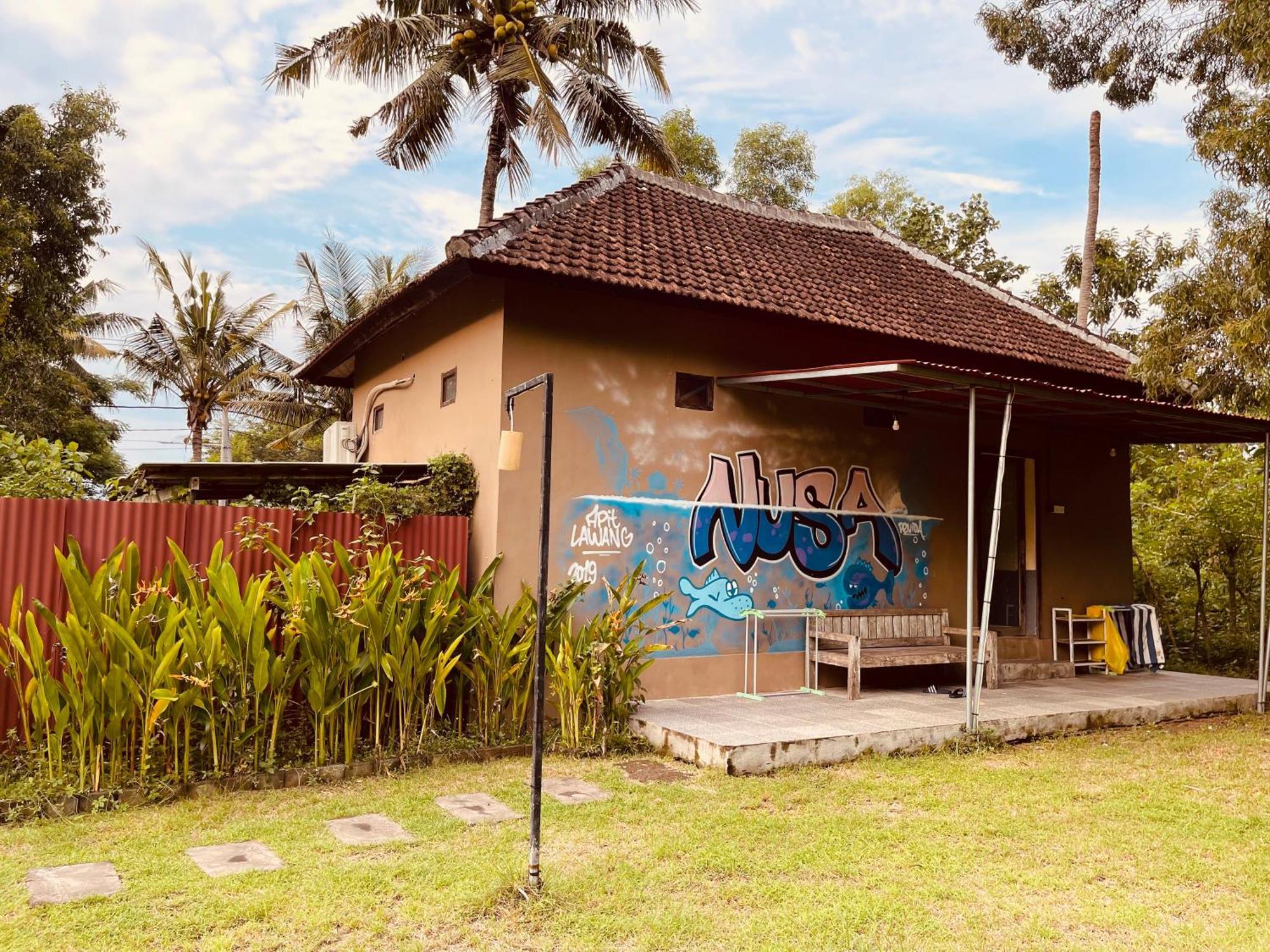 Pedidi Penida Hostel Batununggul Exterior foto