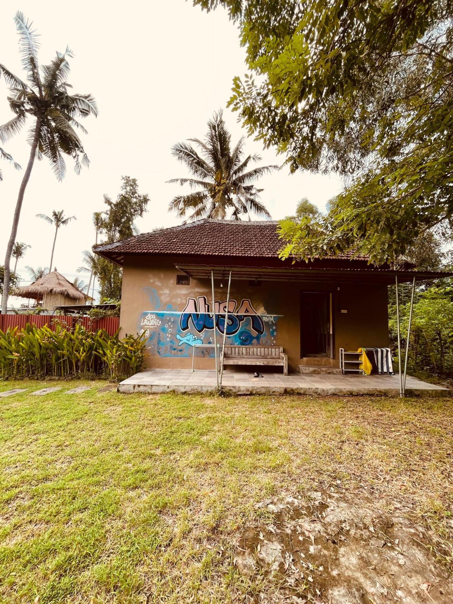 Pedidi Penida Hostel Batununggul Exterior foto